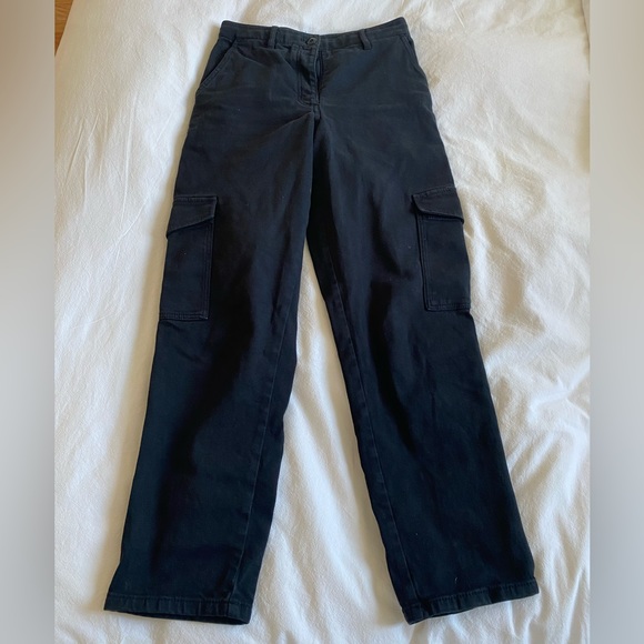 Wilfred modern cargo - Picture 1 of 3